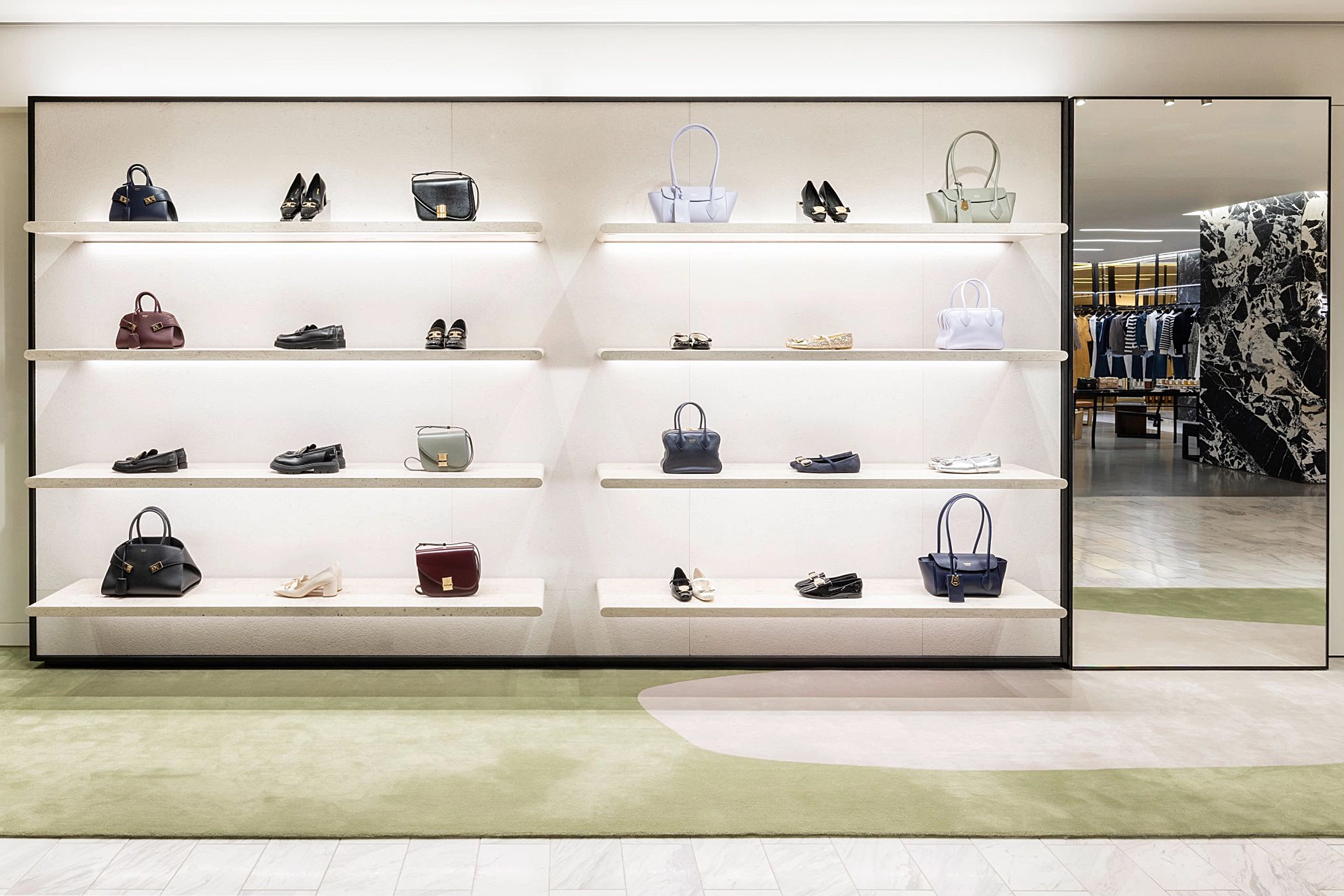 Ferragamo Shinjuku Isetan Mall - 2