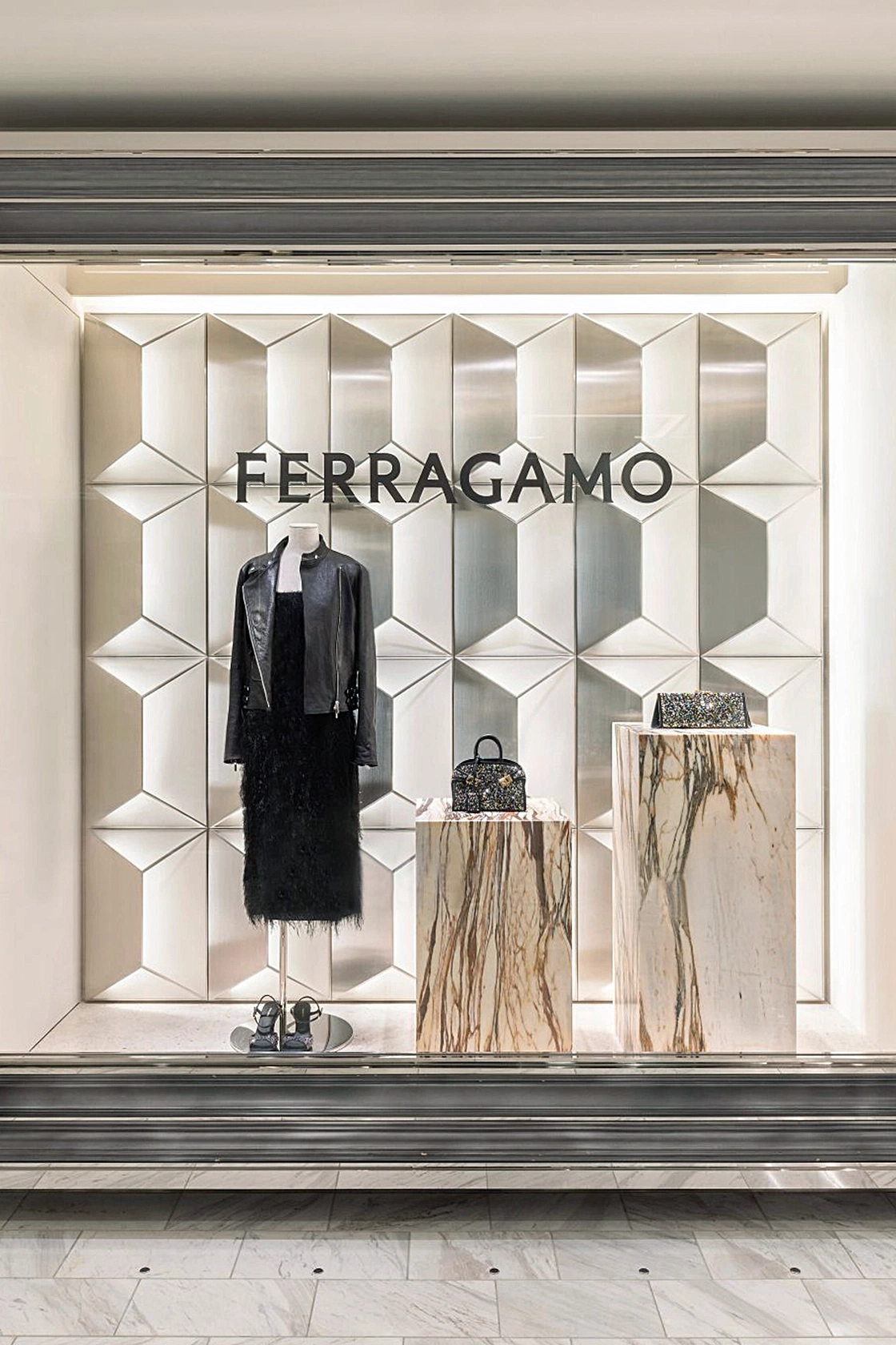 Ferragamo Shinjuku Isetan Mall - 3
