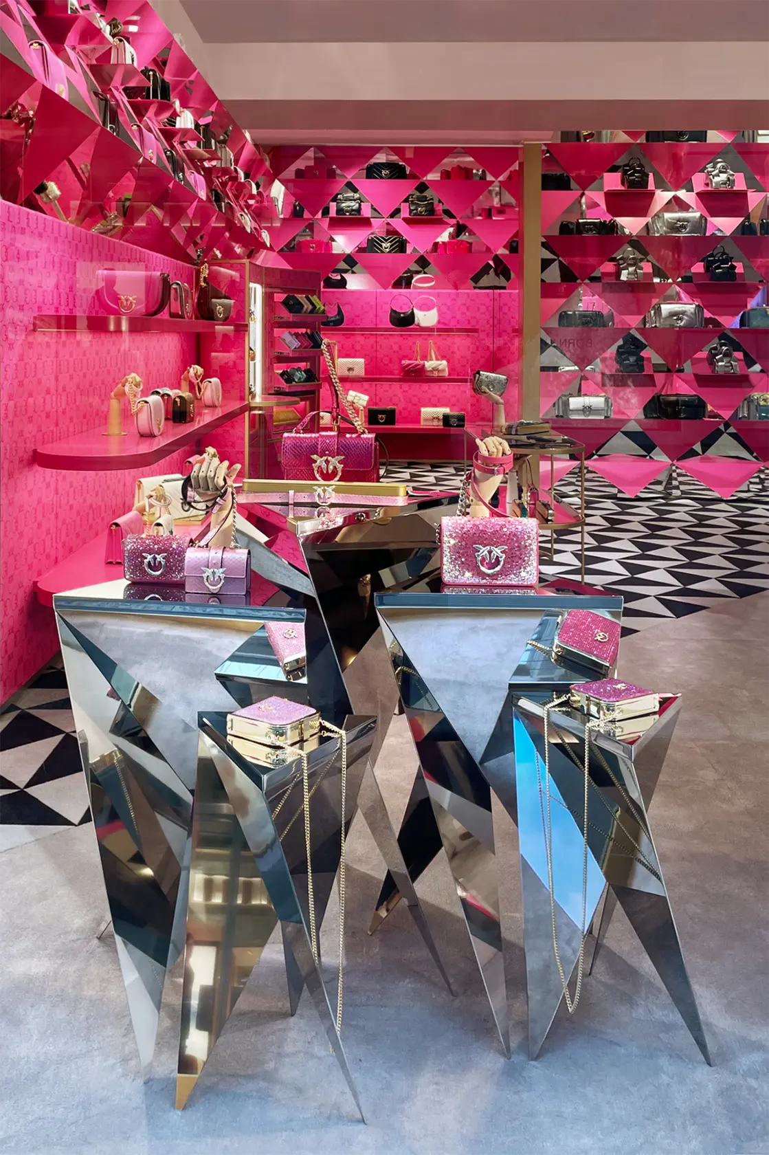 Pinko Via Montenapoleone - 1