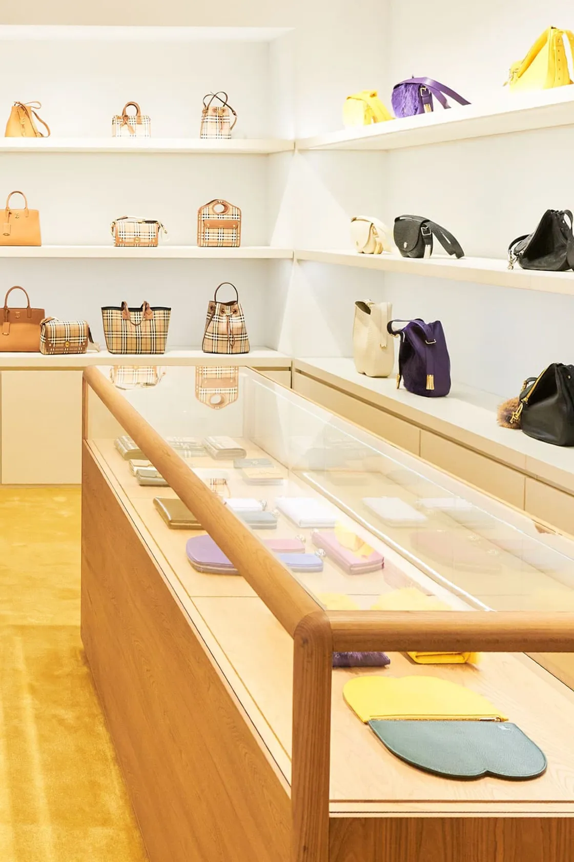 Burberry Roppongi Keyakizaka - 3